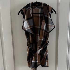 SHEIN Checkered Sleeveless Vest with Belt